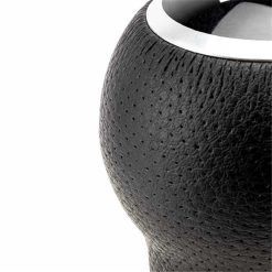 Alternative view of POMO UNIVERSAL CORTO PIEL NEGRA